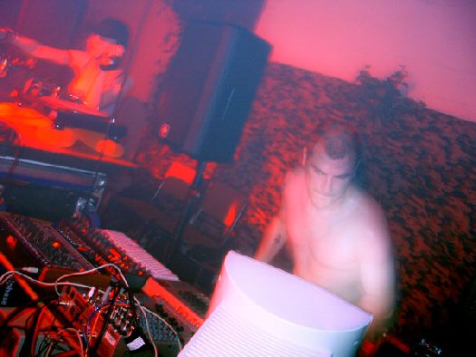 haf1.jpg (46581 bytes)