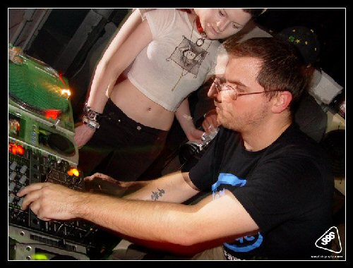 haf27.jpg (46809 bytes)