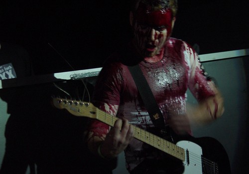 manip_hunting4.jpg (30428 bytes)