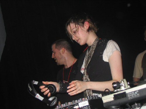 hb1.jpg (29578 bytes)