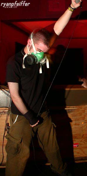 lovesan.jpg (21857 bytes)