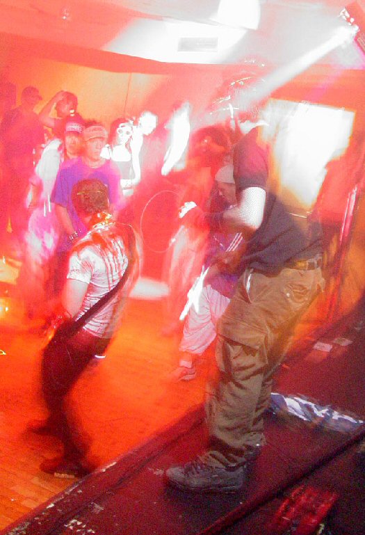 010221.jpg.jpeg (97441 bytes)