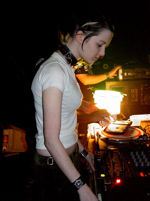 010228.jpg.jpeg (78801 bytes)