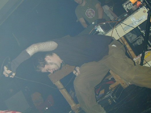 010330.jpg.jpeg (36839 bytes)