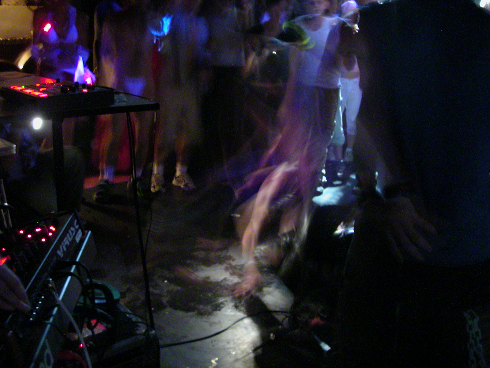 nimda05.jpg (874354 bytes)