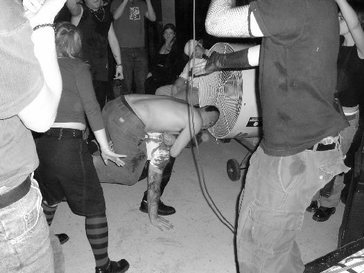 Fight3.JPG (57746 bytes)