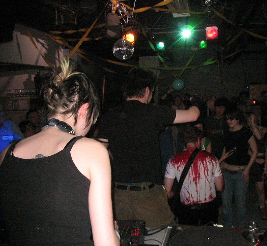 NYE7.jpg (62159 bytes)