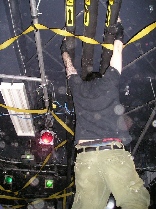 Pipecrawl2.JPG (109268 bytes)