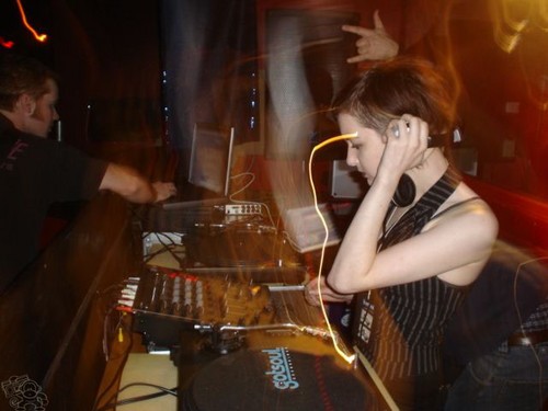 manip_DSC06494.jpg (41608 bytes)