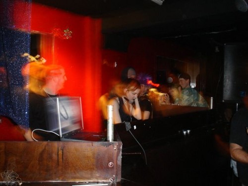 manip_DSC06524.jpg (36744 bytes)