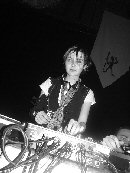 tnhb5.jpg (14576 bytes)