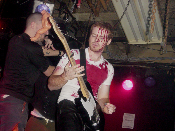 slammer05.jpg.jpeg (56429 bytes)